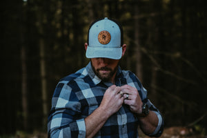 Truet (Gray/Black Leather Patch Trucker)